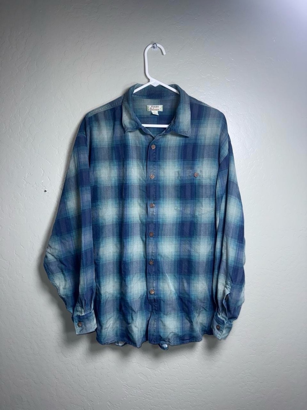 Tommy Bahama Men’s XL Blue Green Plaid Long Sleeve Button Down Shirt